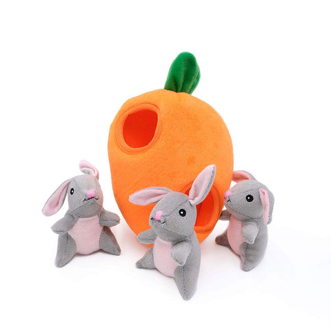 ZippyPaws Zippy Burrow Bunny ’n Carrot – interactief snuffel- en verstopspeelgoed voor honden, pluche wortel met drie losse, piepende grijze konijnen