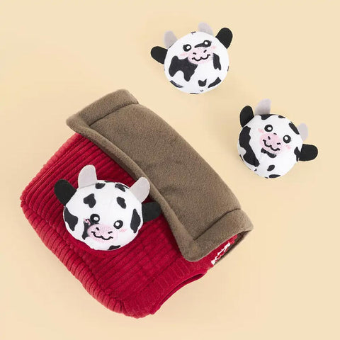 ZippyPaws Zippy Burrow – Cow Barn