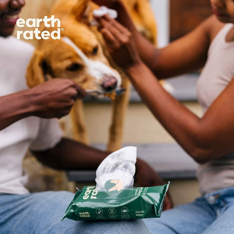 Earth Rated Hypoallergenic Dog Ear Wipes - Video - Puppy Village.nl