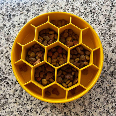 SodaPup eBowl Slow Feeder - Honeycomb Design - Puppy Village.nl