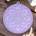 SodaPup Licking eMat with Suction Cups - Lotus Flower - Pastel Paars - Puppy Village.nl