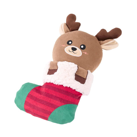 ecoZippy Holiday Stocking Reindeer pluche kerstspeeltje voor honden – rendier in rood-groene sok met zachte rand en geborduurde details